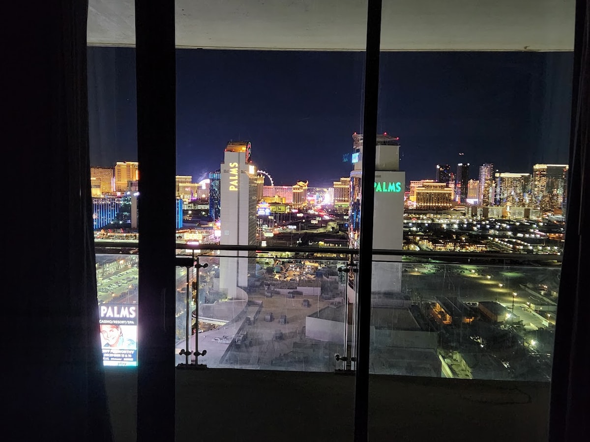 Palms Condo
