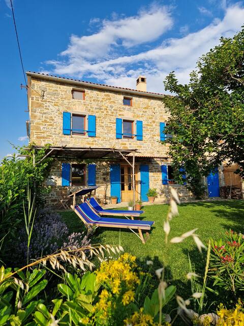 Relax in the countryside near the sea