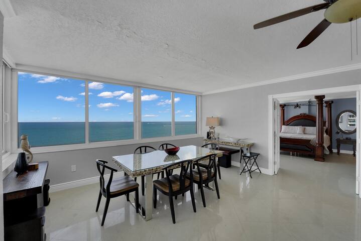 2 BR Apt w/ amazing view of beach, pool, beach bar gallery image 3