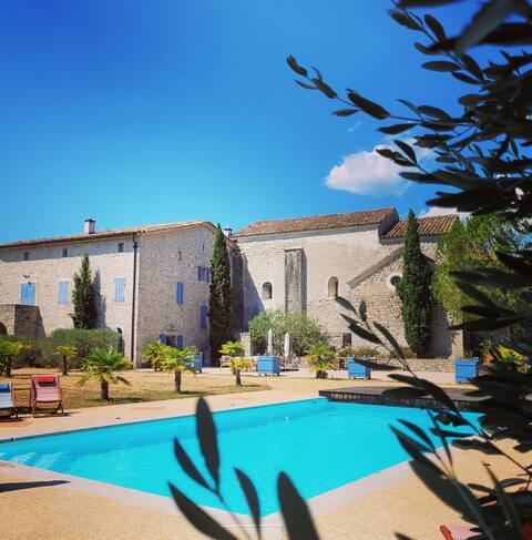 Domaine at the gates of the Cevennes, Pool and Hot Tub