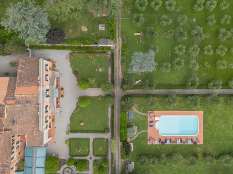 Villa De Fiori 14 by Tuscanhouses