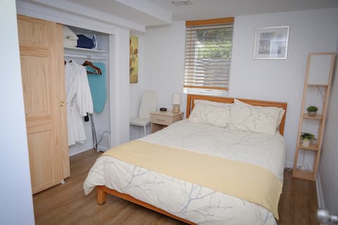 Bright & Cozy Private Suite close to DC