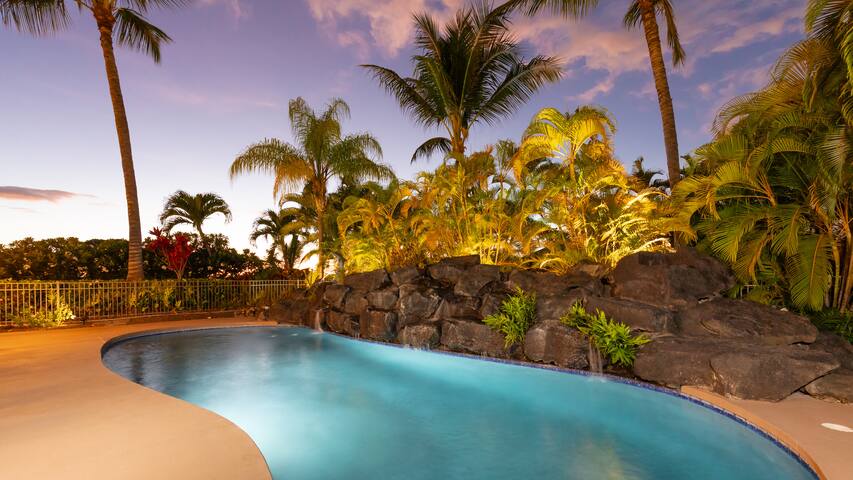 Tropical villa: Heated pool, hot tub & ocean views gallery image 4