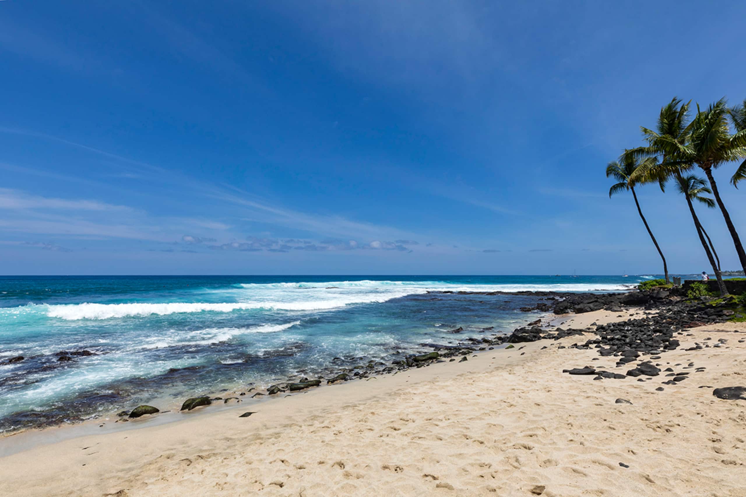 Home in Kailua-Kona · ★4.99 · 3 bedrooms · 4 beds · 2 baths - Image 46