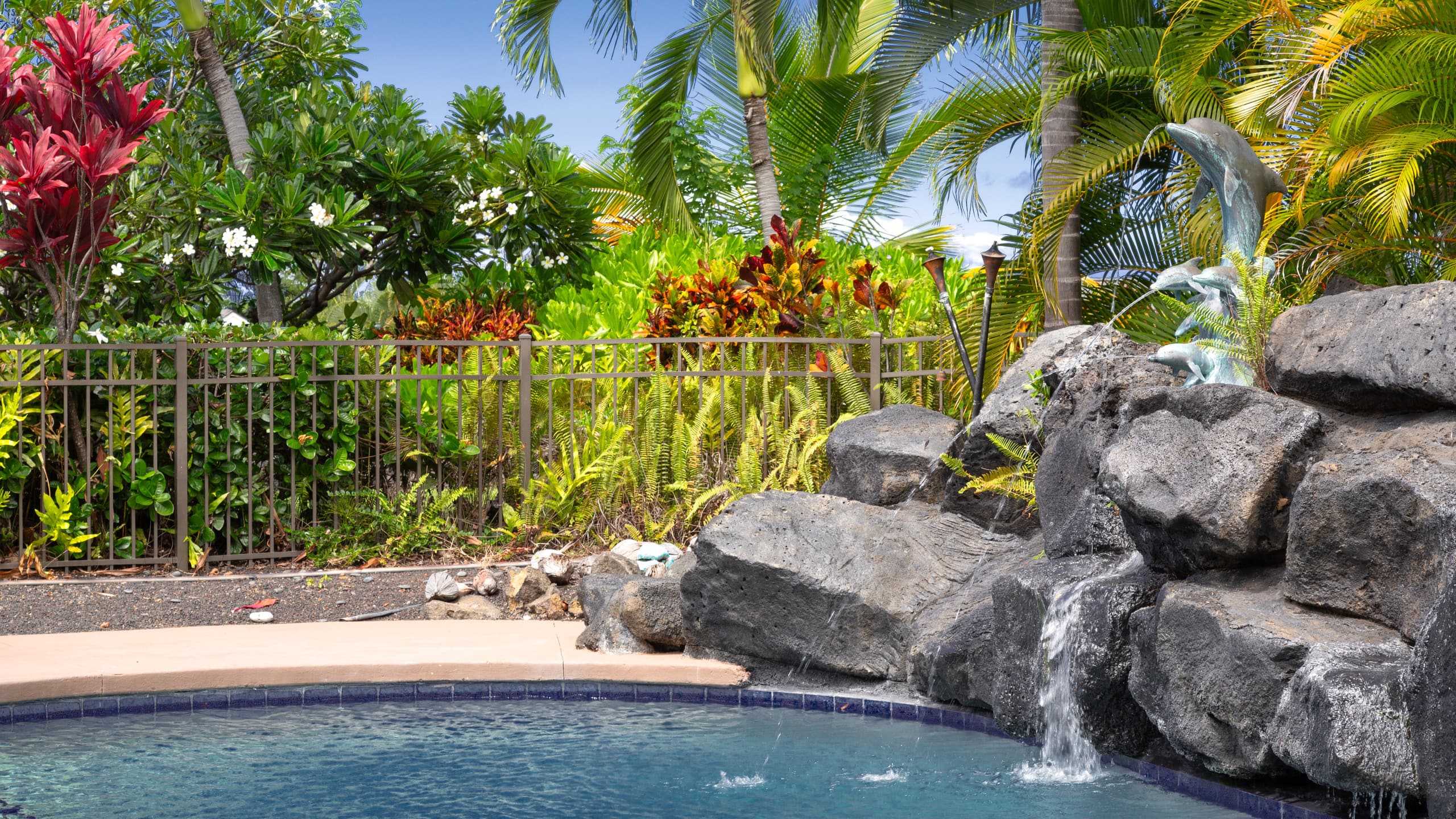 Home in Kailua-Kona · ★4.99 · 3 bedrooms · 4 beds · 2 baths - Image 33