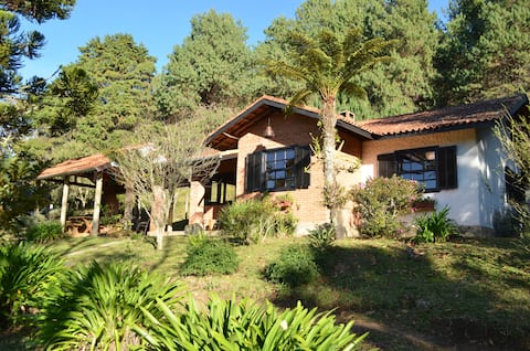 Cozy and quiet place house on the mountain