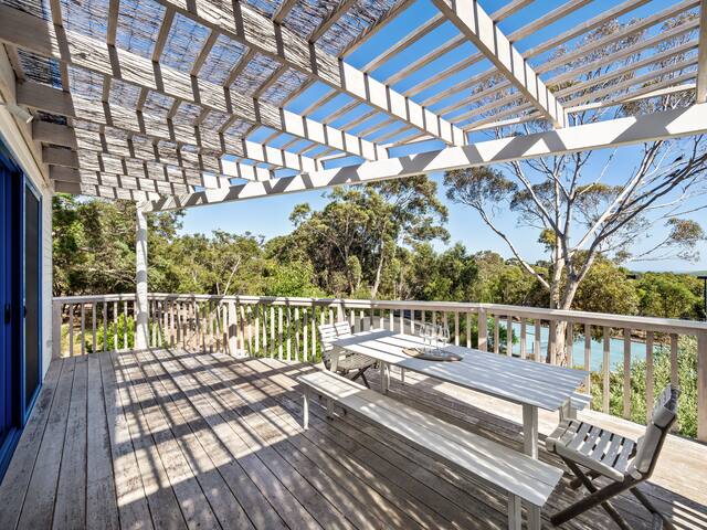 Carpe Mykonos – BRAND NEW HOME – bushland retreat* gallery image 4