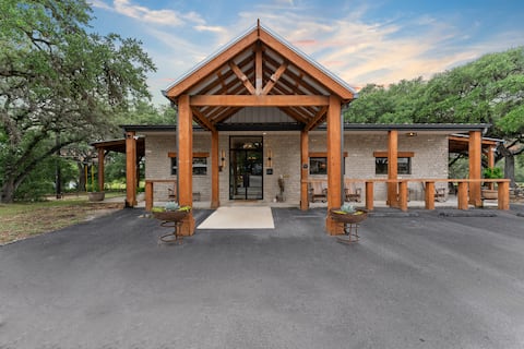 Bulverde Lodge located in Bulverde, Texas