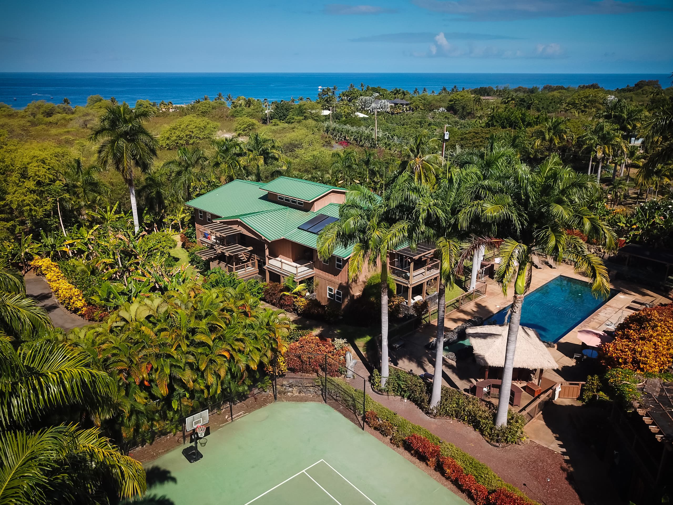Home in Kailua-Kona · ★4.9 · 8 bedrooms · 8 beds · 8 baths - Image 9