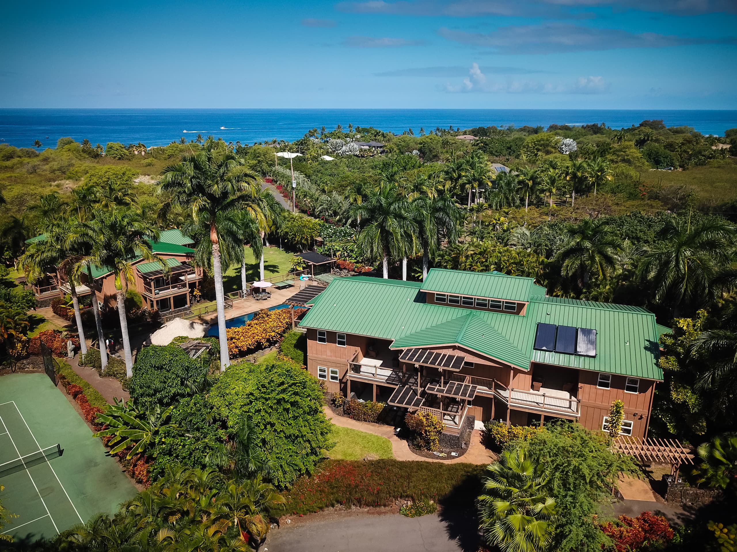 Home in Kailua-Kona · ★4.9 · 8 bedrooms · 8 beds · 8 baths - Image 7