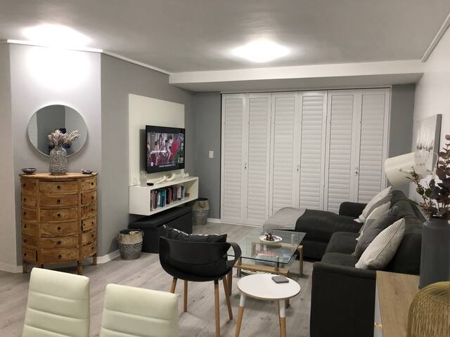 Lagoon Beach 121 Holiday Apartment gallery image 2