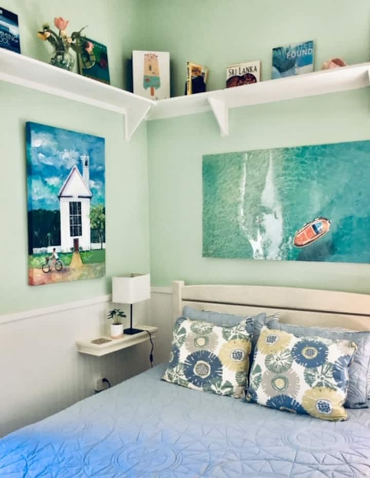 Location! Private Beach/Estates/Rm for boat/Pet(s) — primary photo