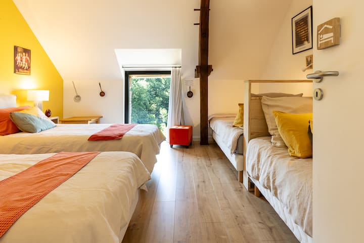 La Grange de la Gissonnerie - la habitación del cocinero (con aire acondicionado) - habitación familiar con 4 camas modulares