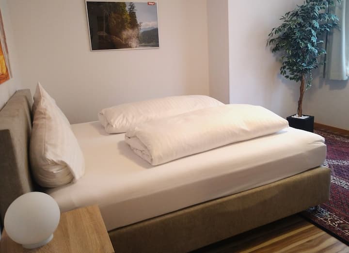 საძინებელი 1