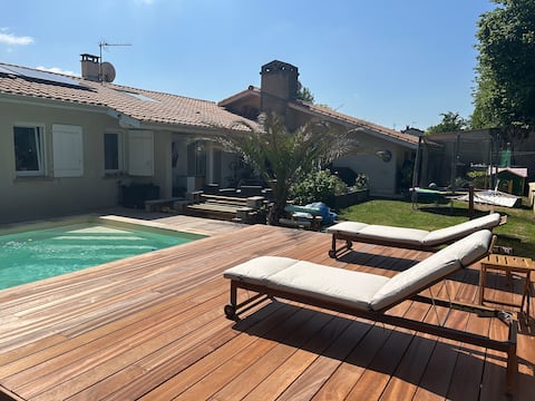 Apartment near Bordeaux 4 p. parking private terrace