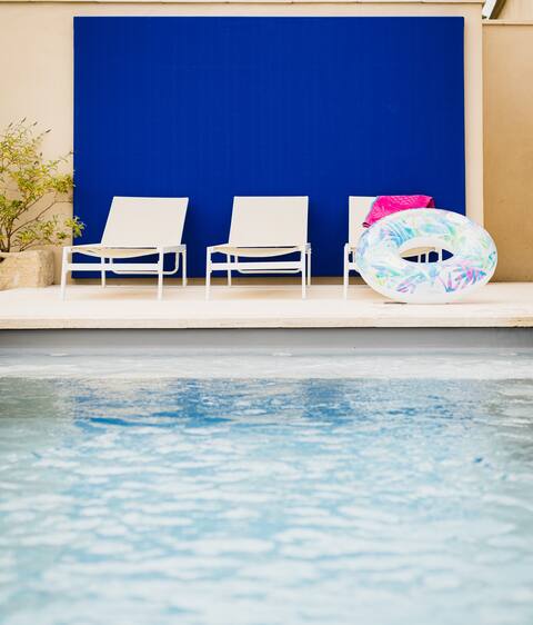 Le Mas des Cerisiers, Heated pool