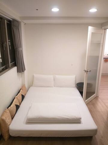 旅家雅舍12A＠4B2B/電梯/高樓層 5~10人 古亭MRT5分鐘 師大永康商圈 gallery image 2