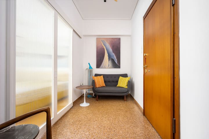 2bd Retreat Steps From Acropolis & Metro - Atene
