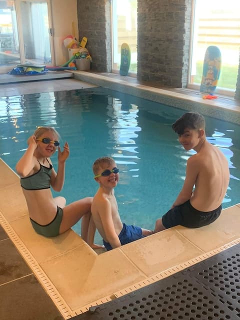 Bayview Exclusive Heated Pool 2 Hottubs, Cinema