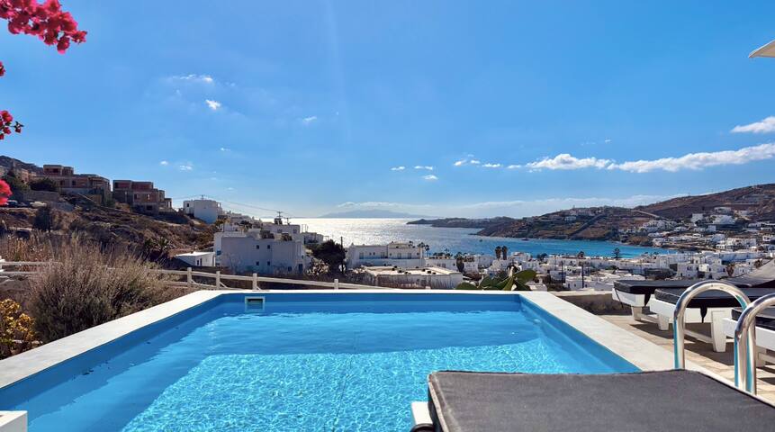 Elegant Villa Private Pool 5 min from Town & Beach gallery image 3