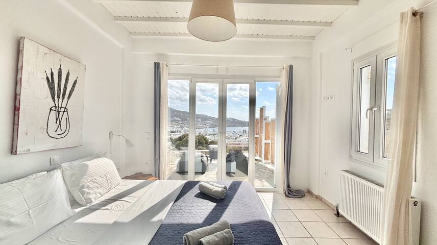 Elegant Villa Private Pool 5 min from Town & Beach gallery image 5