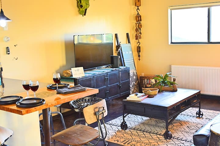 Industrial-chic Home W/ Hot Tub - Relax & Escape - Texas