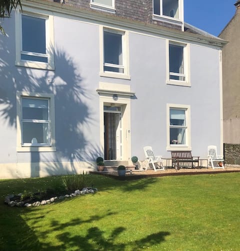 26 Ardbeg Road