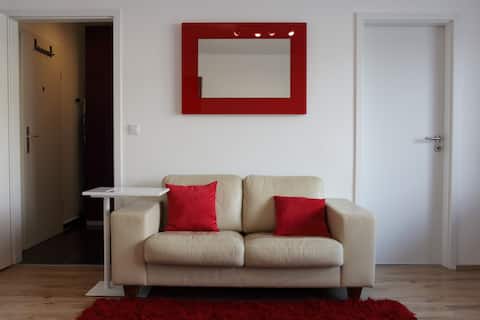 Erfolgreiche Airbnb-Immobilie: Design apartment near Medienhafen in Düsseldorf