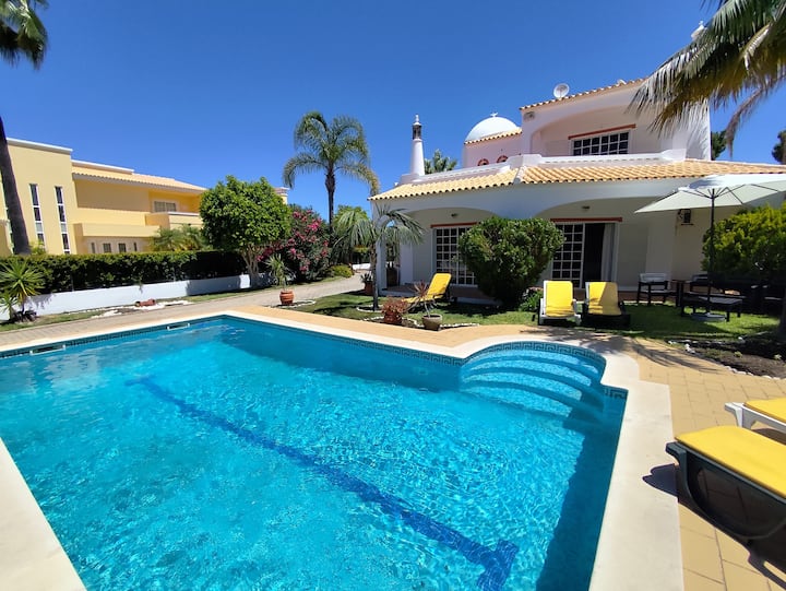 Vilamoura - Private Pool & Garden. 4 Bedroom. - Vilamoura