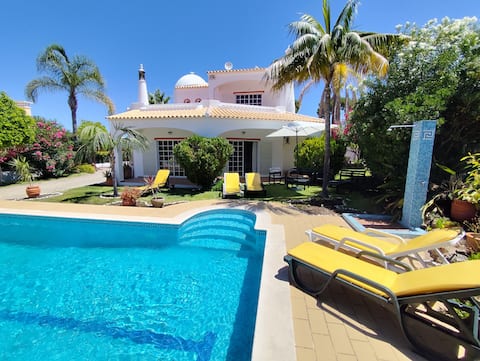 Vilamoura - Private pool & garden. 4 bedroom.