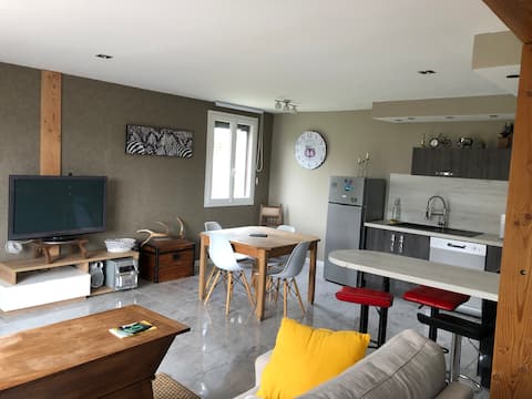 Quiet house facing Mont Lozère & Stevenson