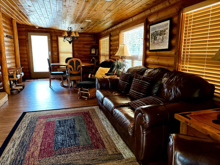 Cozy Getaway In Mtns: Breck, Hot Tubs, Pool, Relax - Breckenridge, CO