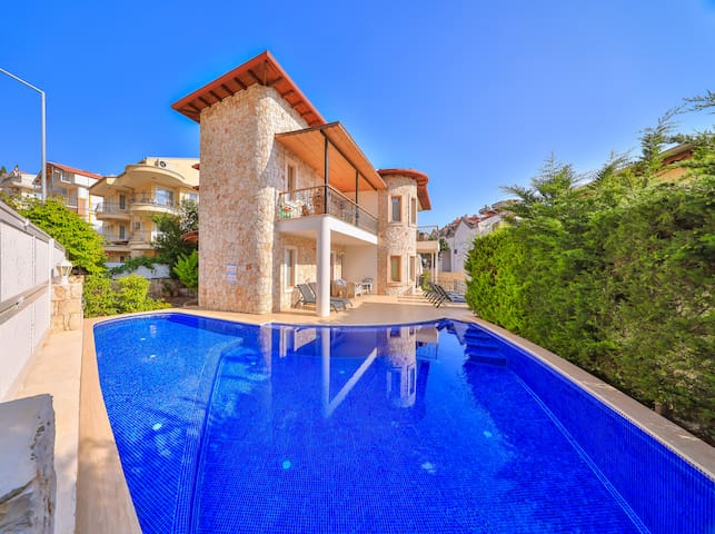 Paradise Villa managed Airbnb listing 3