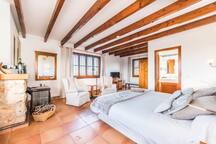 Deluxe Tower Double Suite with 360º views