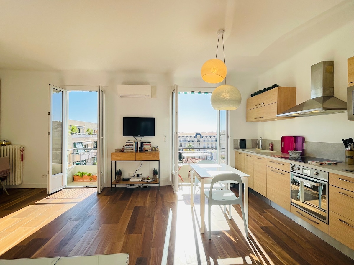 Airbnb performant: Nice Center near sea large studio with beautiful view à Nice
