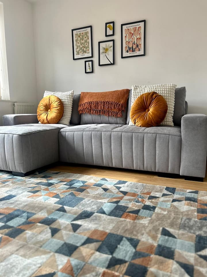 Spacious 2-bedroom House | Free Parking & Wifi - Leicester