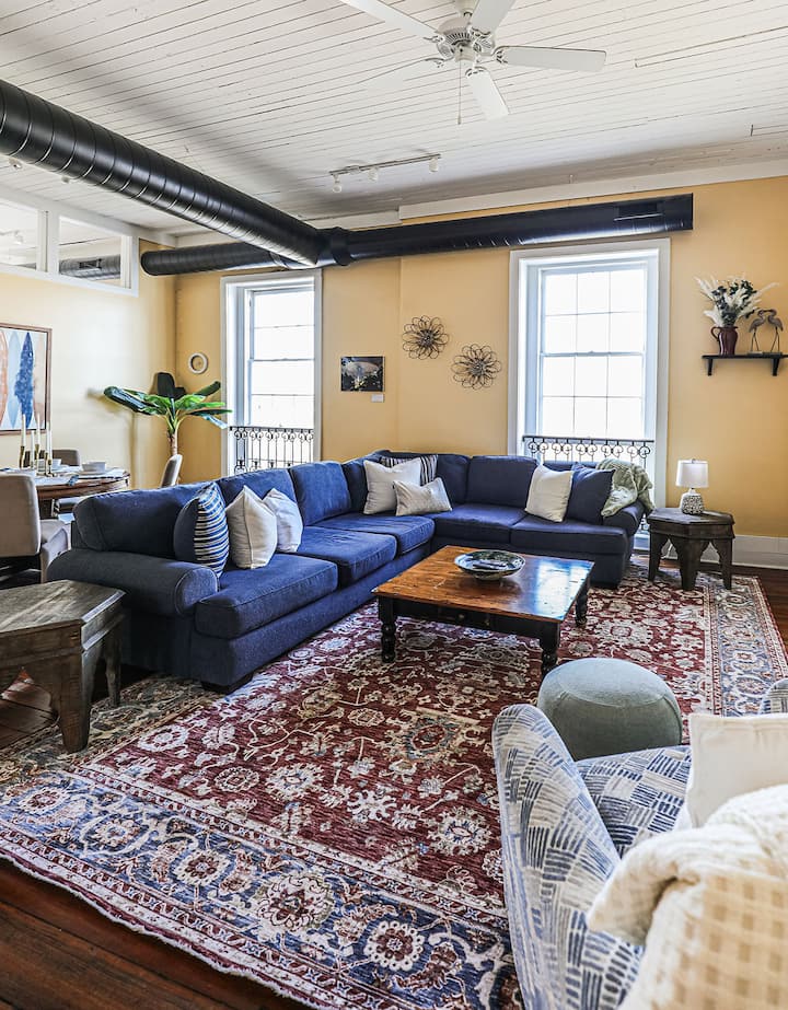 Dazzling Condo With Panoramic River Views - Savannah, GA