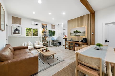 ALL NEW!-Barnhaus-Spa+11 Acres+EV+Gym+Lake Access