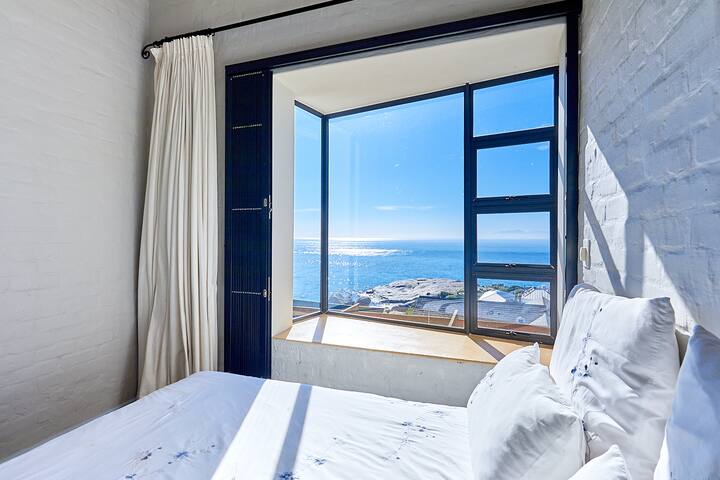 Boulders Beach Home gallery image 4