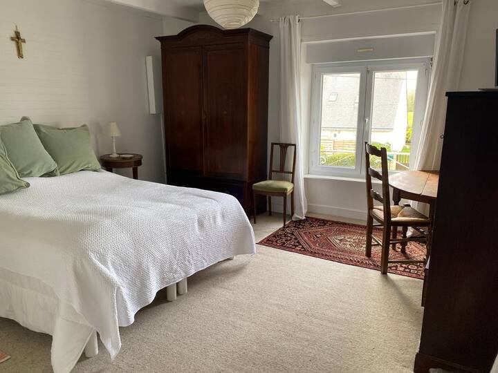 Kati i parë - një krevat dopio 160*200