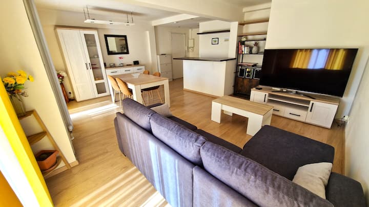 Charmant Logement à Juan-les-pins, 200m De La Mer - Antibes