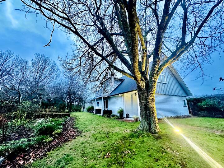 Large Guest House In Enchanting Surroundings - Amberley