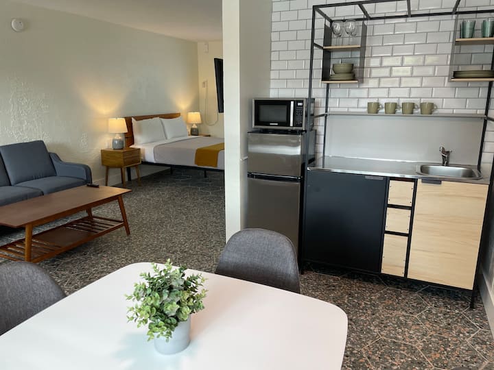 Surf N Sand Apartment 6 - Clearwater Beach, FL