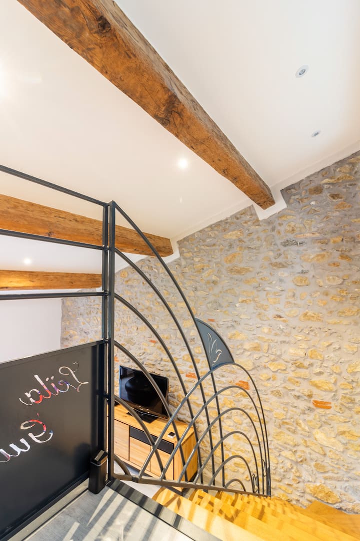 floor landing 1 access to bedrooms 3 and its shower room and  bedroom 4 from the living room