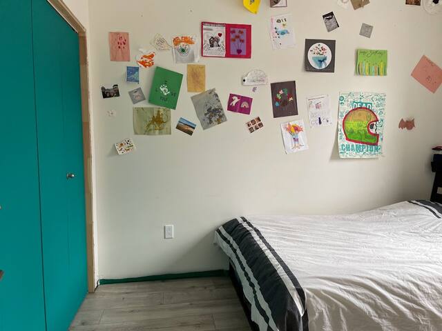 The Red House with backyard in Little Italy gallery image 4