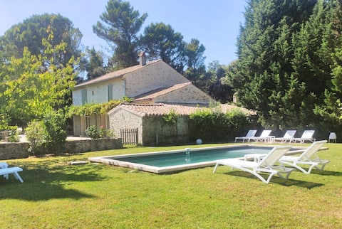 Le Mas des Galopins 4* heated pool/jacuzzi