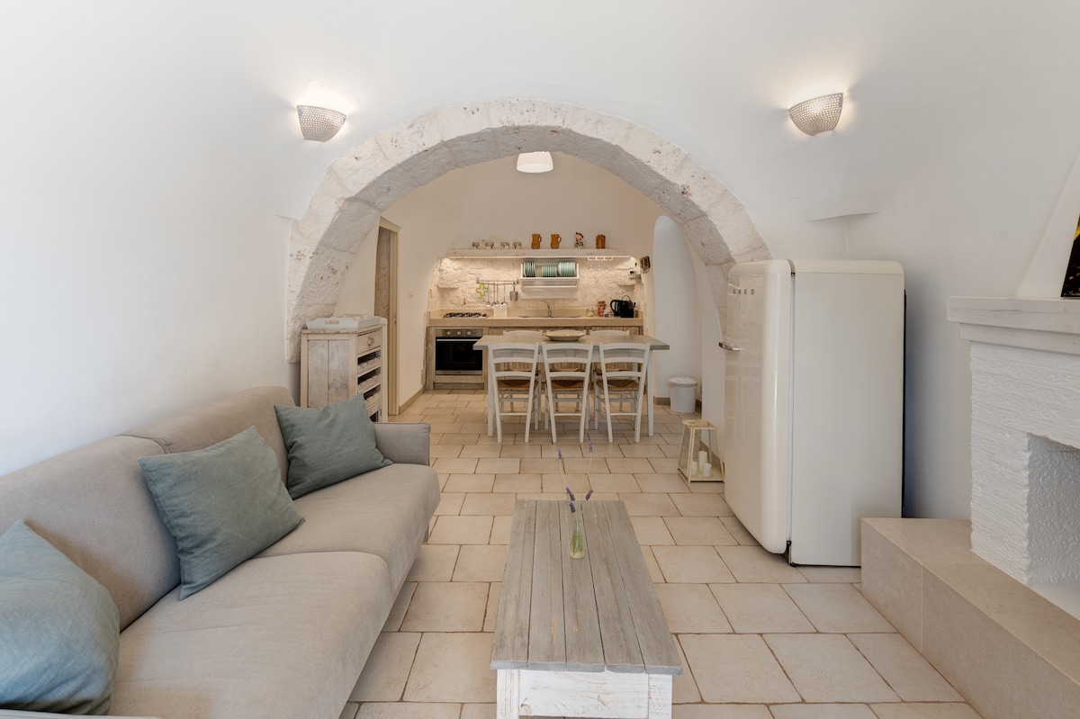 Popular Airbnb listing: Mezza's residence in Cisternino