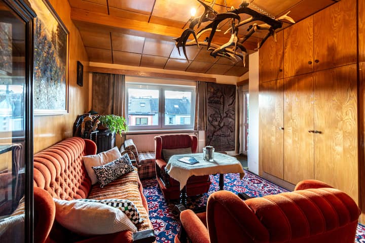  La sala de estar está a tu disposición en cualquier momento, aquí puedes ver materiales promocionales para ver cosas que hacer en el área, escuchar música o simplemente relajarte :-). Desde la sala de estar, así como desde todas las demás habitaciones, hay una salida al balcón con vistas a High Tatras. 