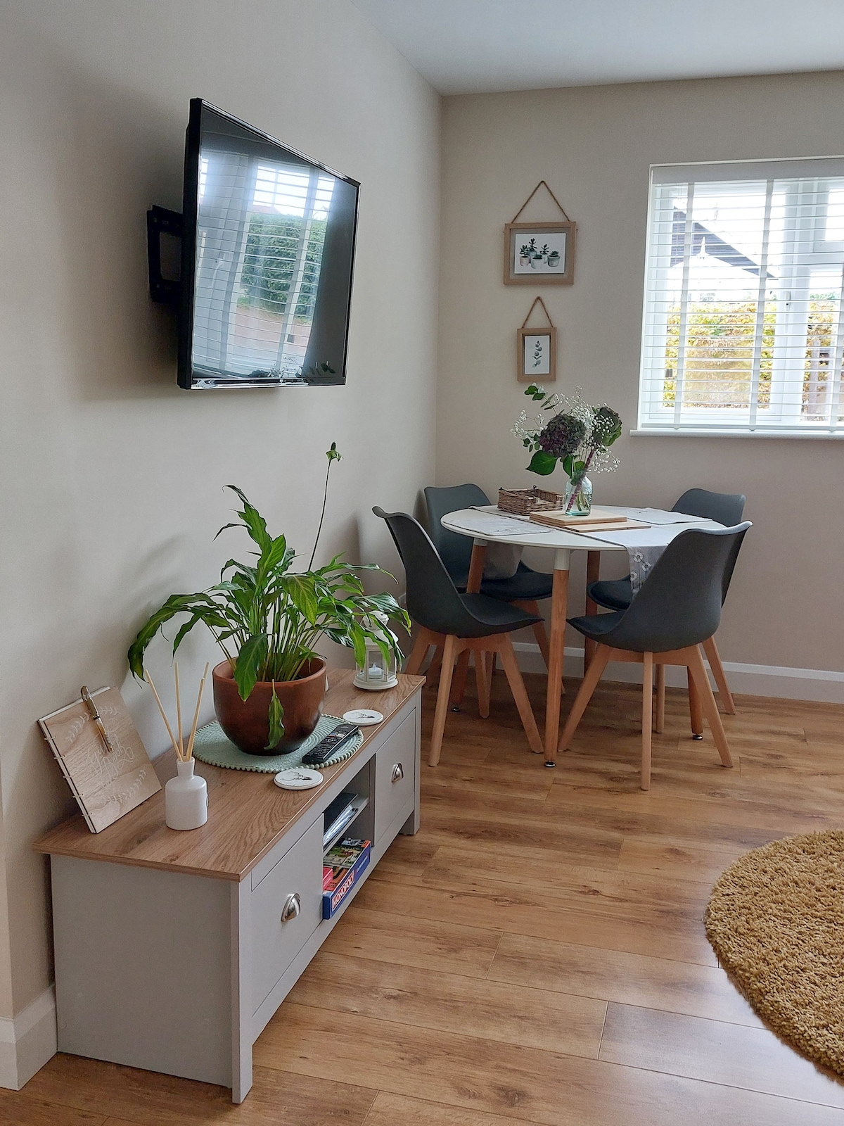 Top performing Airbnb: Woodpeckers - Alresford Essex in Tendring