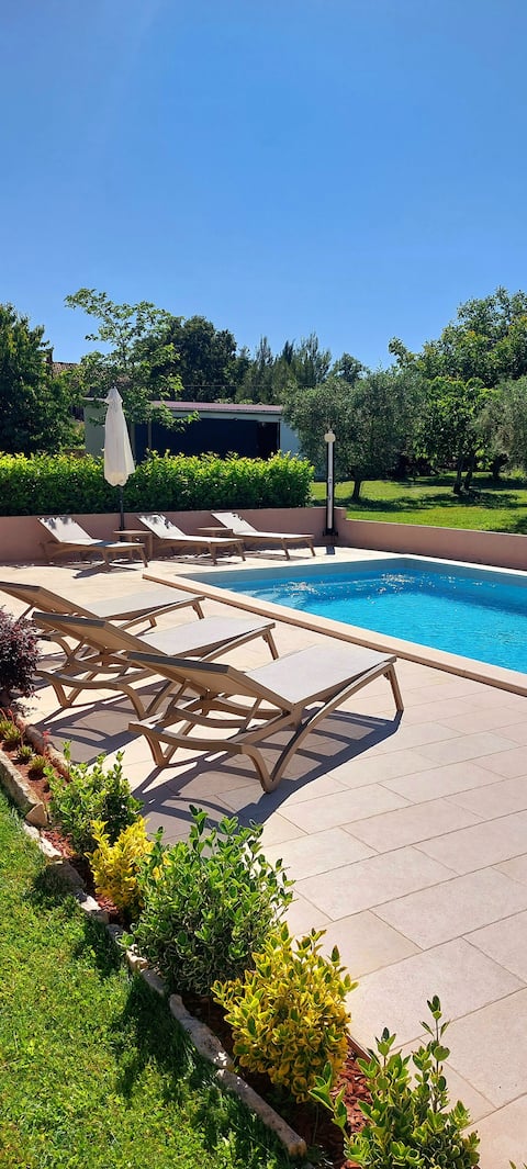 Villa SAN - modern family stone house + EV charger